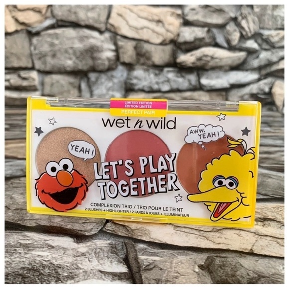 Sesame Street x Wet n Wild Perfect Pair Elmo Big Bird Complexion Trio Blush Set - Picture 1 of 2